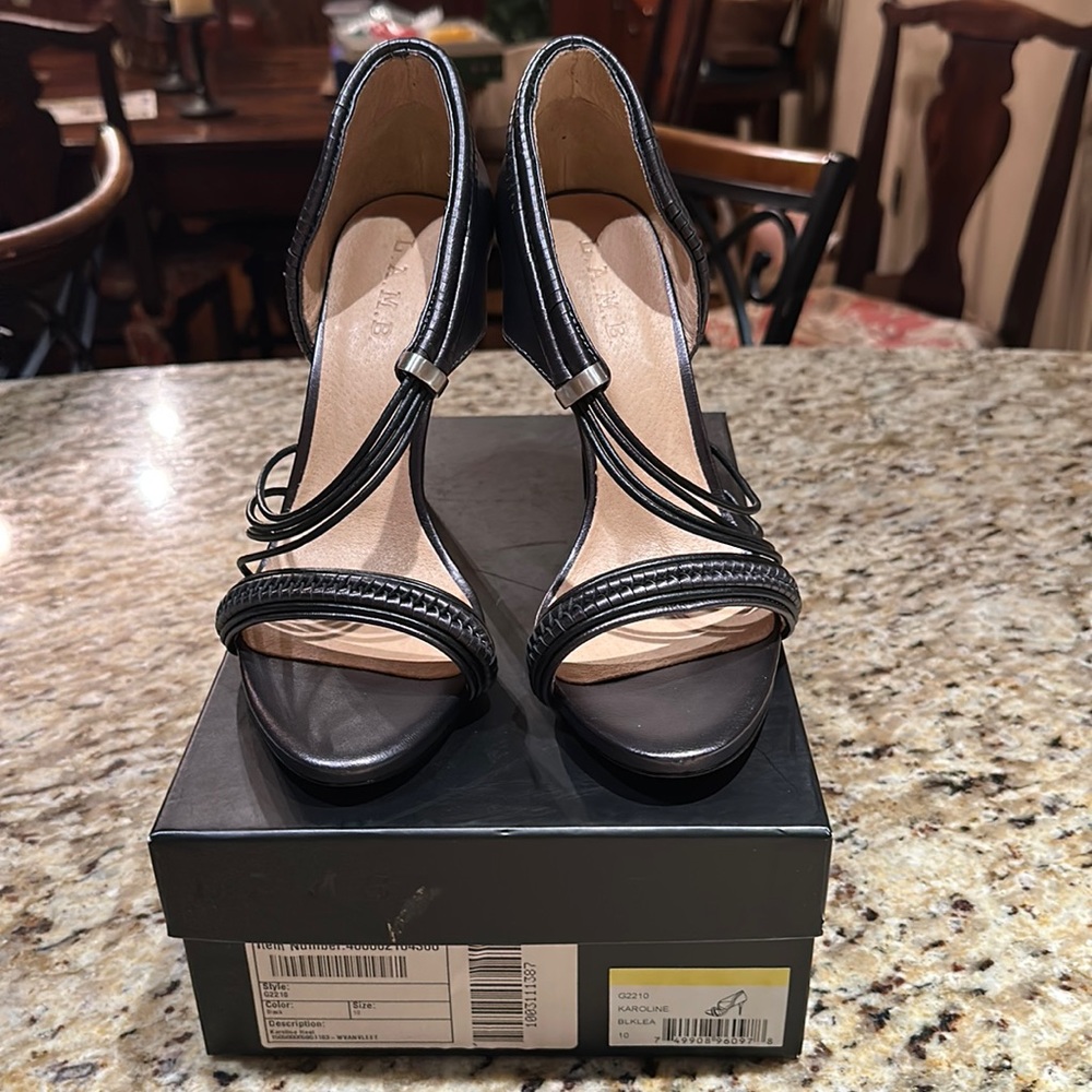 L.A.M.B black leather heels New size 10